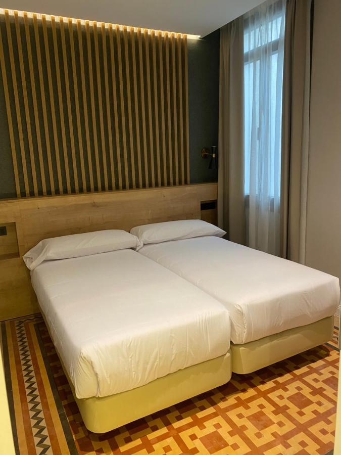Fontanella By Bcn Urban Rooms Барселона Екстер'єр фото